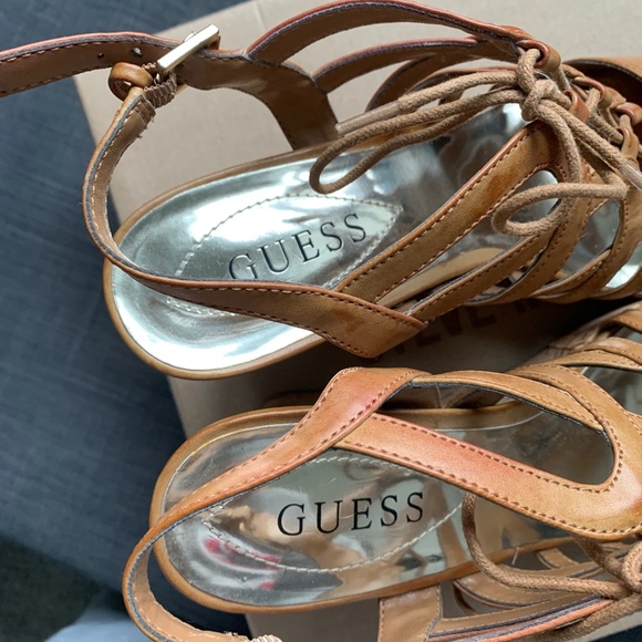 Guess shoes - Picture 5 of 8